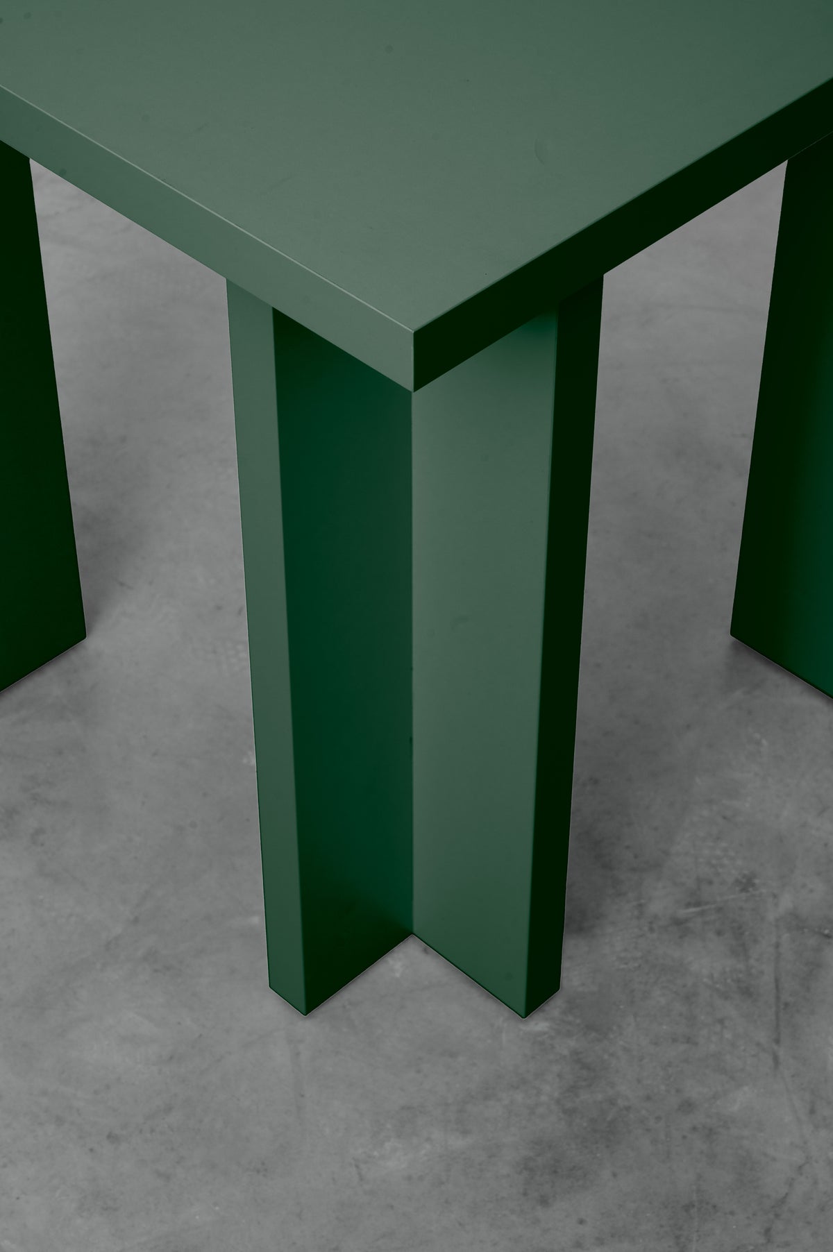 Rectangular Dining Tables 4+